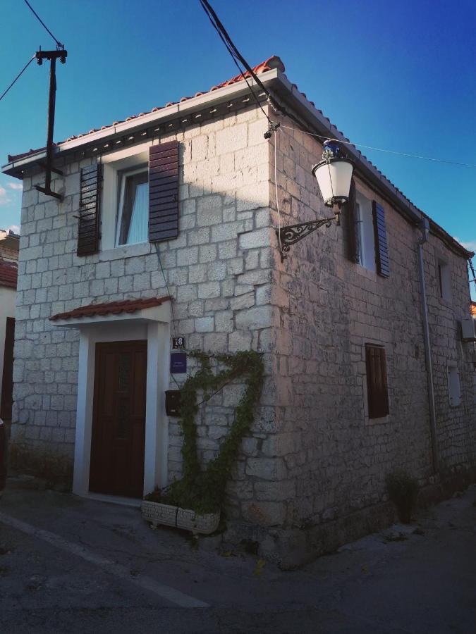 Appartamento Stone House Slatine Esterno foto