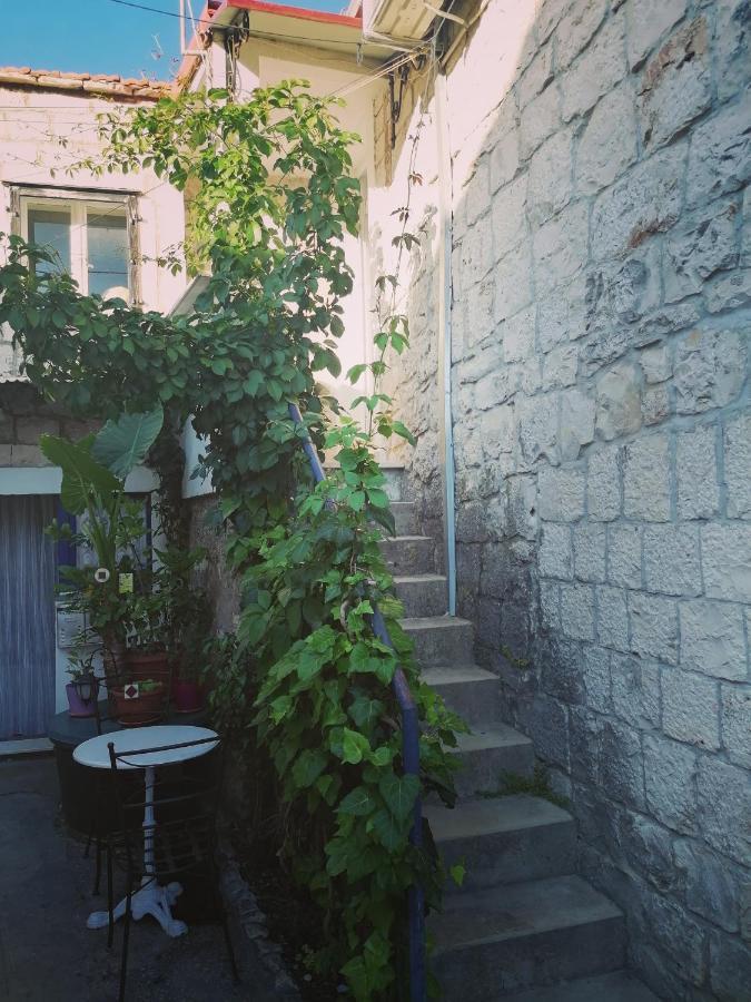 Appartamento Stone House Slatine Esterno foto