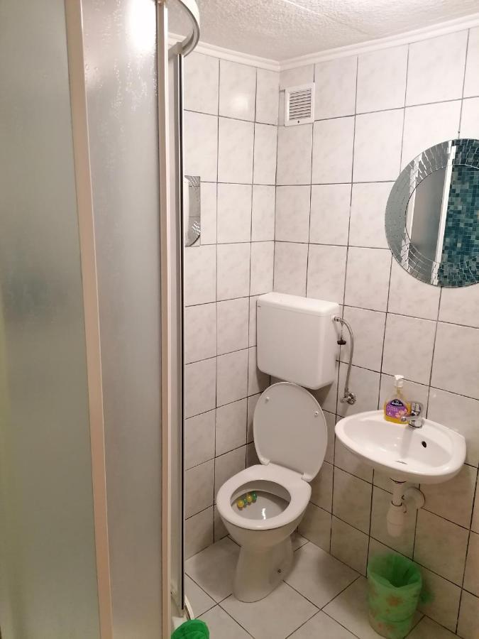 Appartamento Stone House Slatine Esterno foto